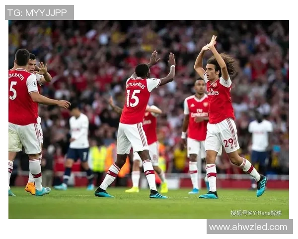 2014年拜仁慕尼黑与阿森纳经典对决回顾与分析 2014年拜仁慕尼黑与阿森纳经典对决回顾与分析